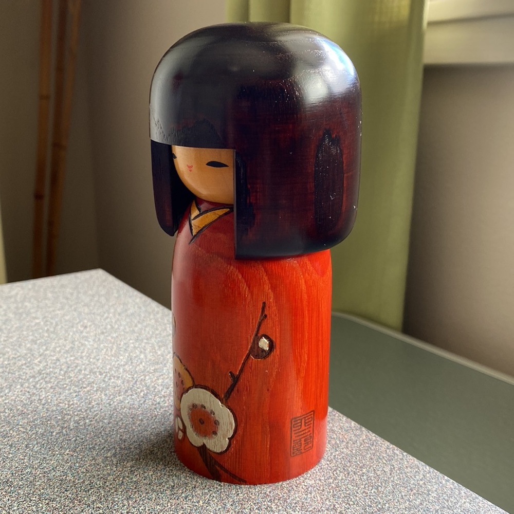 Japanese Kokeshi Doll w/Beautiful Kimono w/Plum Blossoms & Artist's Stamp - Picture 6 of 16